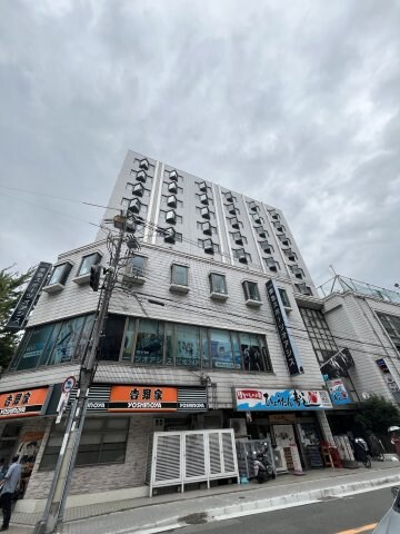 江坂アパートメントの物件外観写真