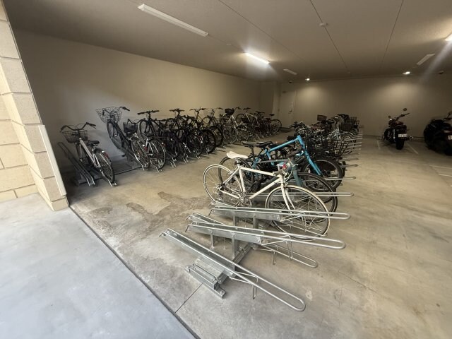 スプランディッド江坂DUEの物件内観写真