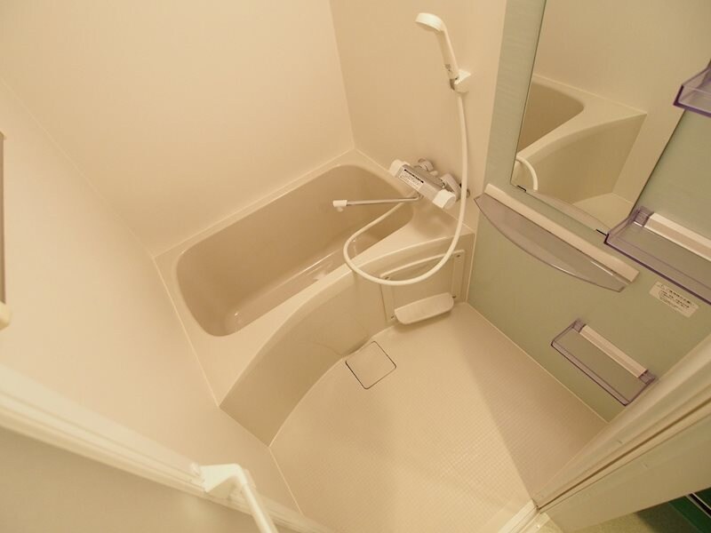 SERENiTE本町refletの物件内観写真