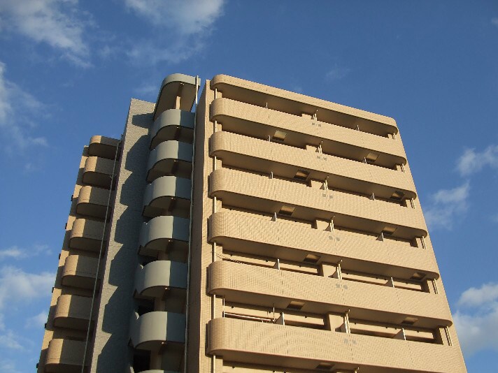 WGB江坂の物件外観写真