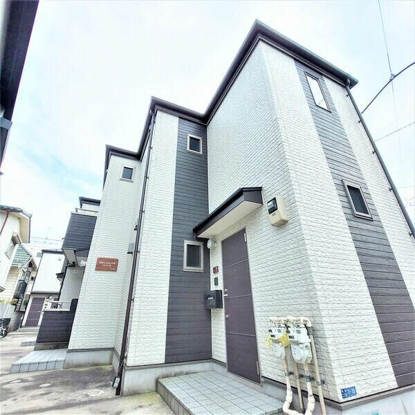 ヒルクレスト中井の物件外観写真