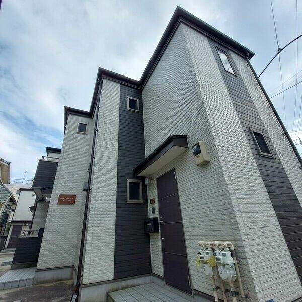 ヒルクレスト中井の物件外観写真