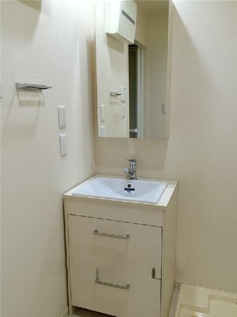 ＣＯＣＯＣＵＢＥ　ＡＫＡＢＡＮＥの物件内観写真