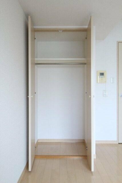 ＡＤＥＳＳＯ　ＳＨＩＭＵＲＡ　ＵＮＩＦＯＲＴ　ＤＥＳＩＧＮの物件内観写真