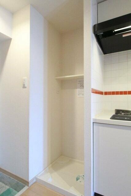 ＡＤＥＳＳＯ　ＳＨＩＭＵＲＡ　ＵＮＩＦＯＲＴ　ＤＥＳＩＧＮの物件内観写真