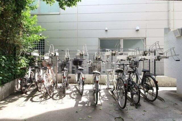 ＡＤＥＳＳＯ　ＳＨＩＭＵＲＡ　ＵＮＩＦＯＲＴ　ＤＥＳＩＧＮの物件内観写真