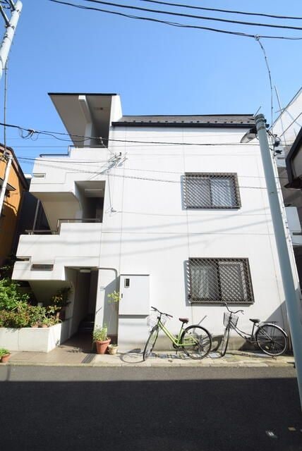 西片ハイツの物件外観写真