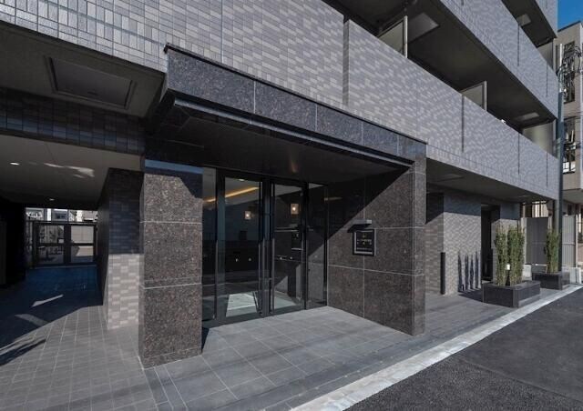 ルーブル都立家政六番館の物件外観写真