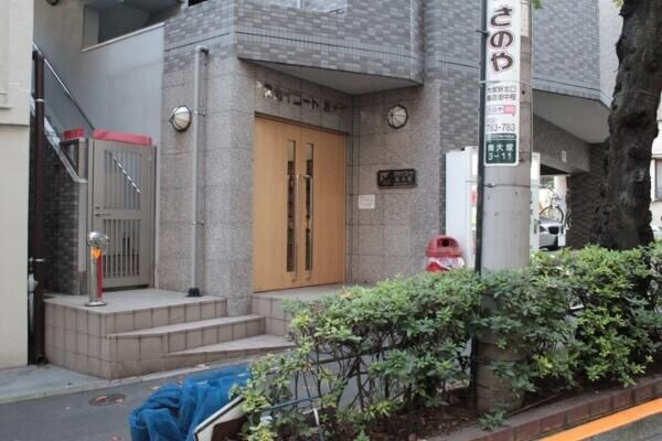 スカイコート新大塚の物件外観写真