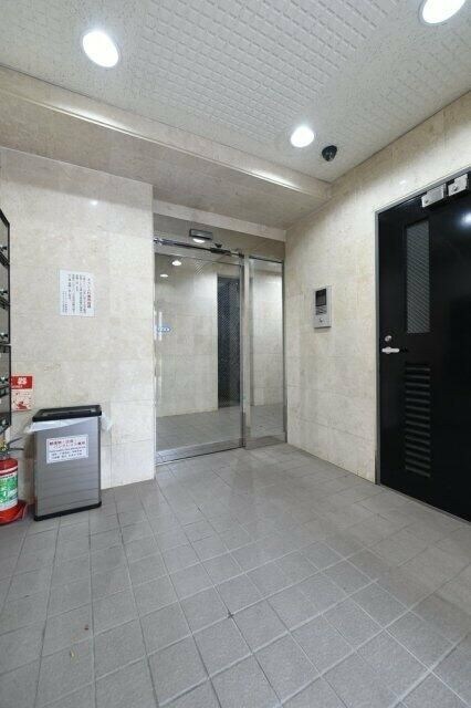 スカイコートお茶の水女子大前の物件外観写真