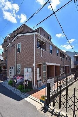 カーサ　プラシードの物件外観写真