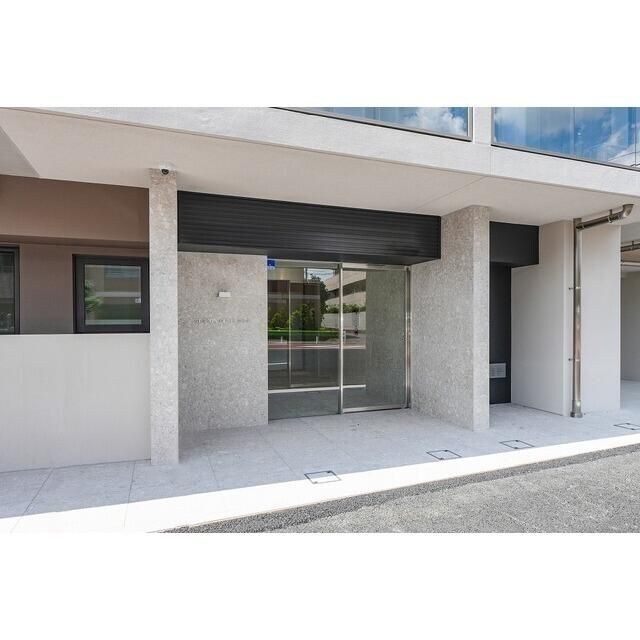 シーズンフラッツ中十条の物件外観写真