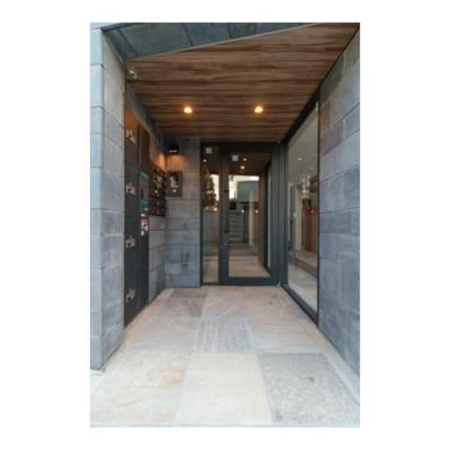 ＬＥＧＡＬＡＮＤ　ＳＥＮＧＯＫＵ　Ｃｒｏｓｓの物件外観写真