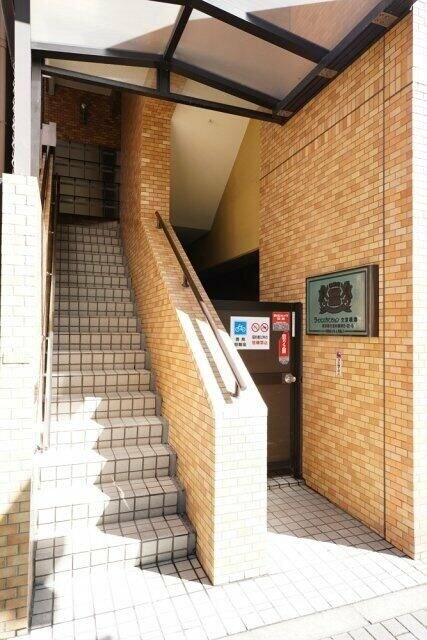 ライオンズマンション文京根津の物件外観写真