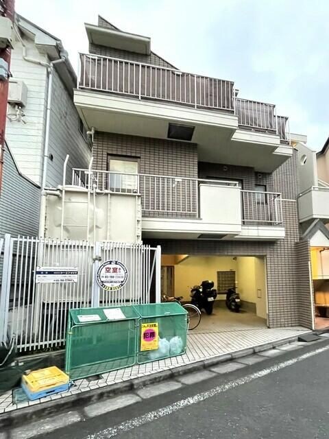 赤塚マンションの物件外観写真