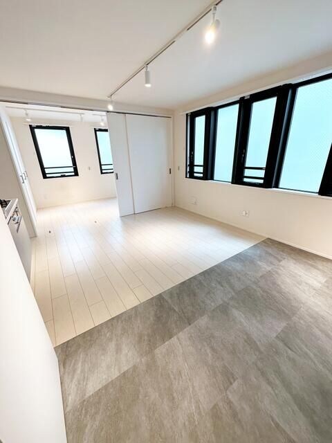 オモチアドオーヤマの物件内観写真