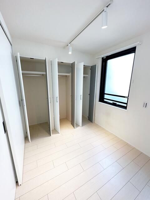 オモチアドオーヤマの物件内観写真