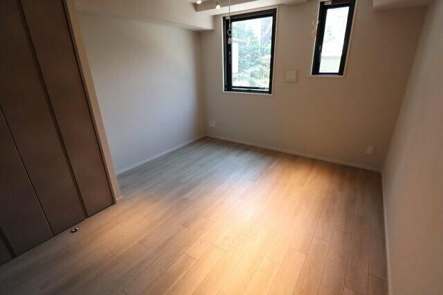 ＧＥＮＯＶＩＡ新大塚の物件内観写真