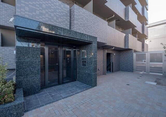 ルーブル高島平弐番館の物件外観写真