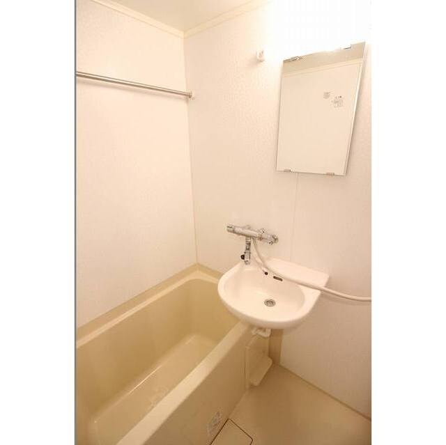 初台駅 徒歩8分 2階の物件内観写真