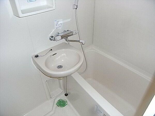 牛込柳町駅 徒歩1分 3階の物件内観写真