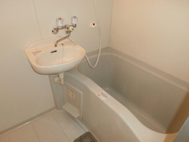 牛込柳町駅 徒歩4分 1階の物件内観写真