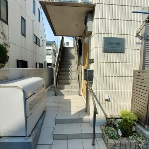 幡ヶ谷駅 徒歩13分 1階の物件外観写真