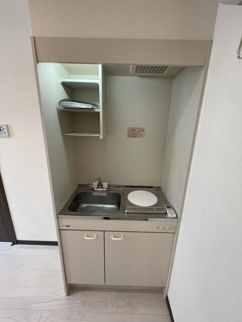 上北沢駅 徒歩3分 2階の物件内観写真