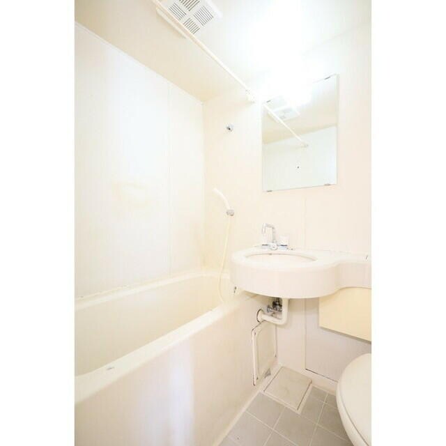 中目黒駅 徒歩8分 2階の物件内観写真