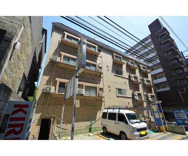 新宿三丁目駅 徒歩4分の物件外観写真