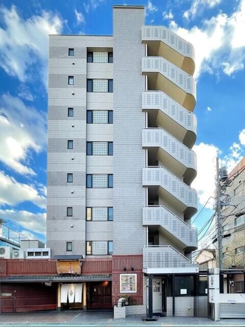 千歳烏山駅 徒歩2分 3階の物件外観写真