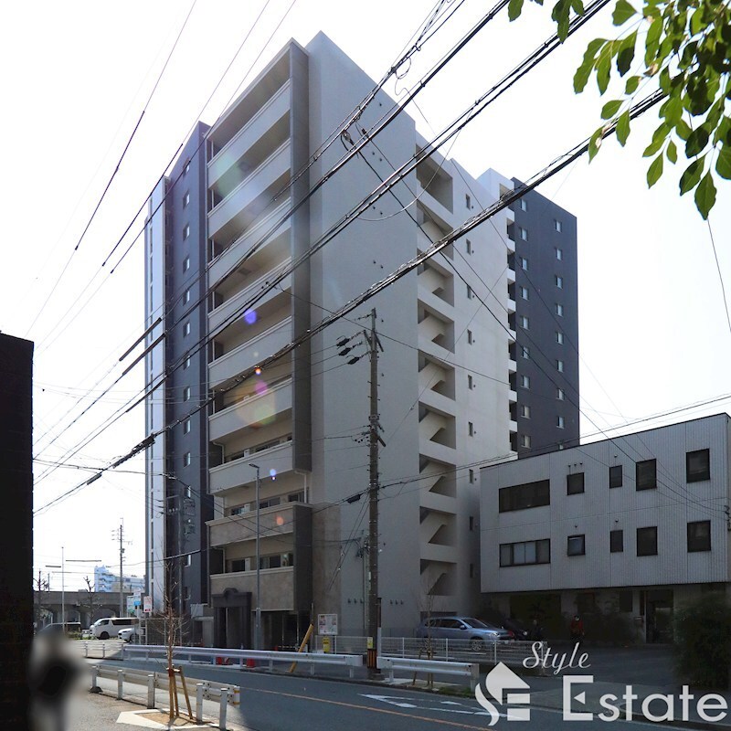 ポルタニグライーストの物件外観写真