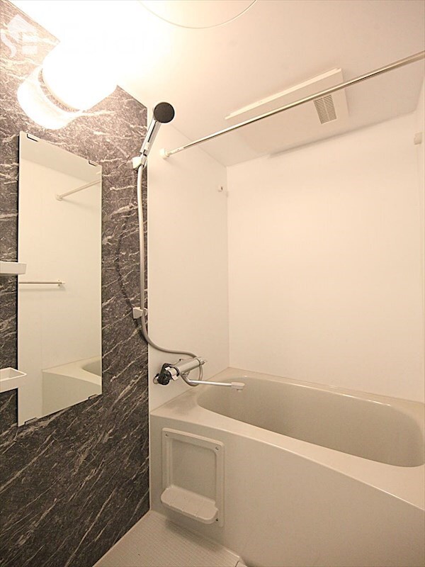 ラグゼナ上前津の物件内観写真