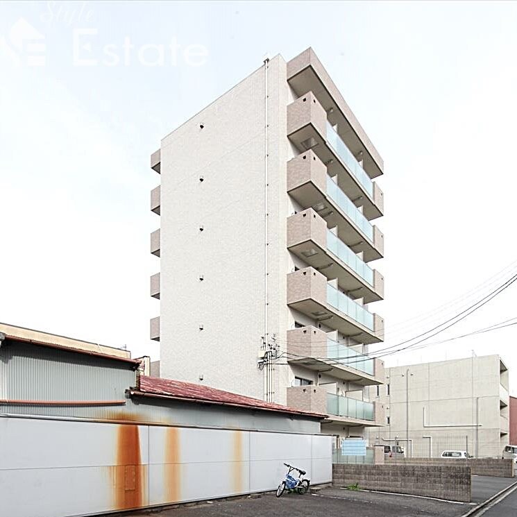 CASA八番館の物件外観写真