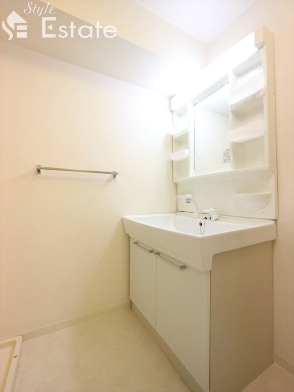 レジディア日比野の物件内観写真