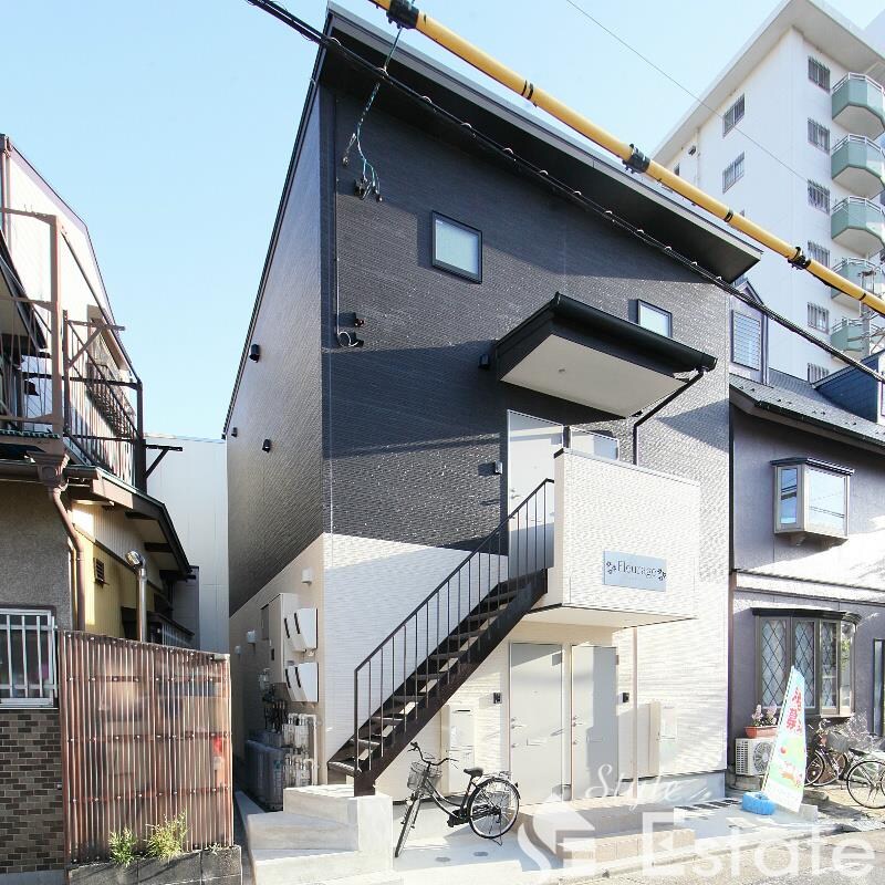 フルラージュの物件外観写真