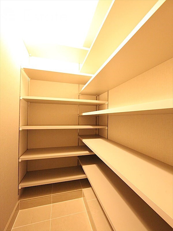 クリオラベルヴィ名古屋花の木の物件内観写真