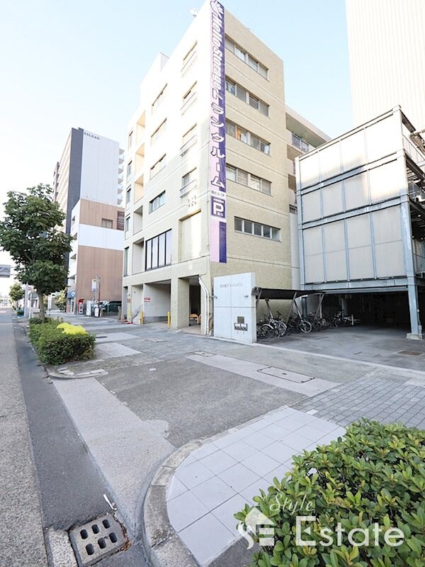 三洋ビルの物件外観写真