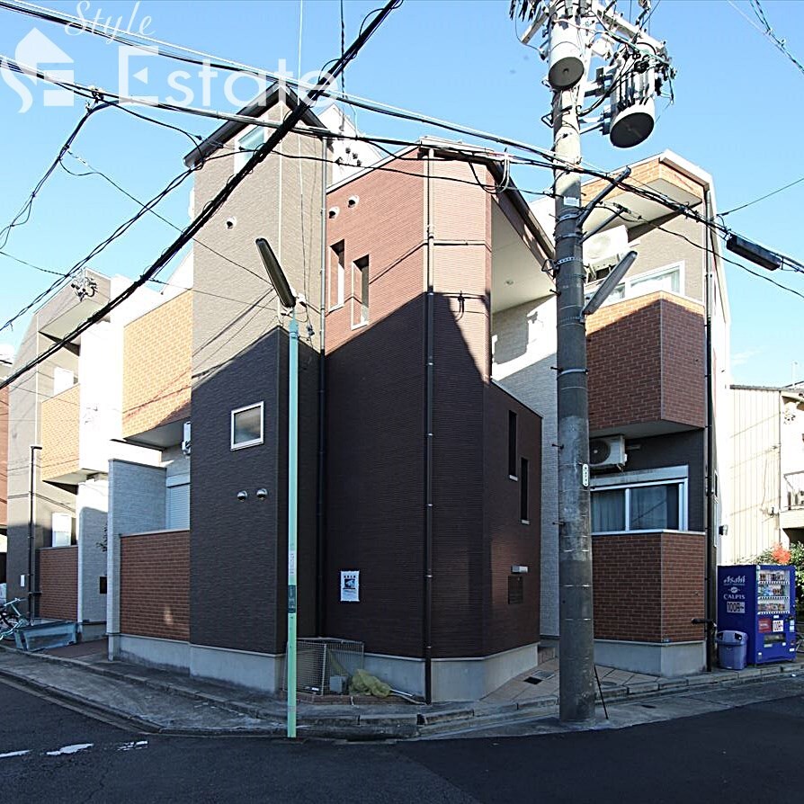 オークラレジデンス栄生の物件外観写真