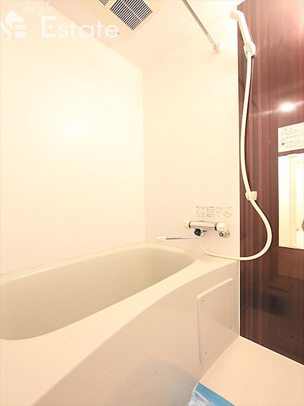 オークラレジデンス栄生の物件内観写真