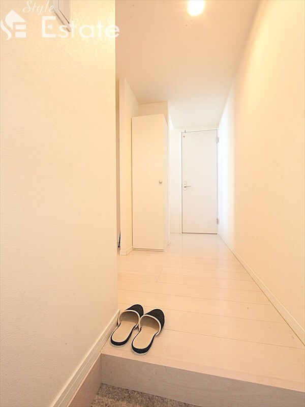 オークラレジデンス栄生の物件内観写真