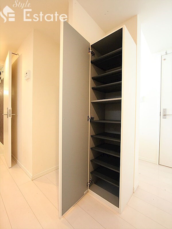 オークラレジデンス栄生の物件内観写真