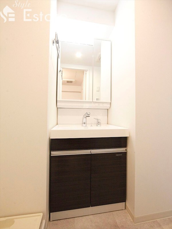 エステシア名駅の物件内観写真