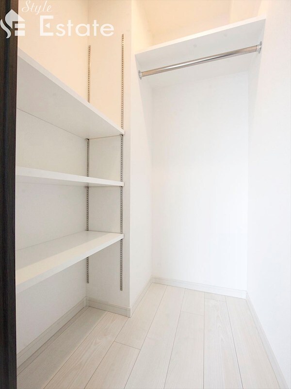 エステシア名駅の物件内観写真