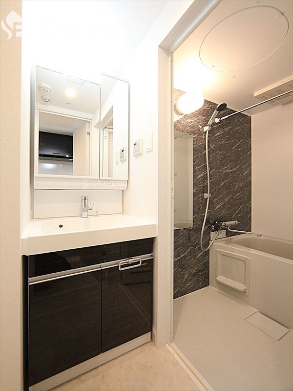 ディアレイシャス大須観音IIIの物件内観写真