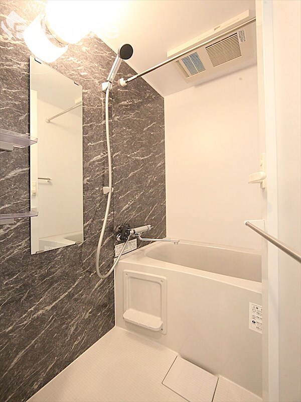 ディアレイシャス大須観音IIIの物件内観写真