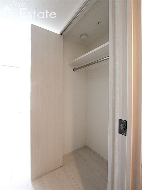 ディアレイシャス大須観音IIIの物件内観写真