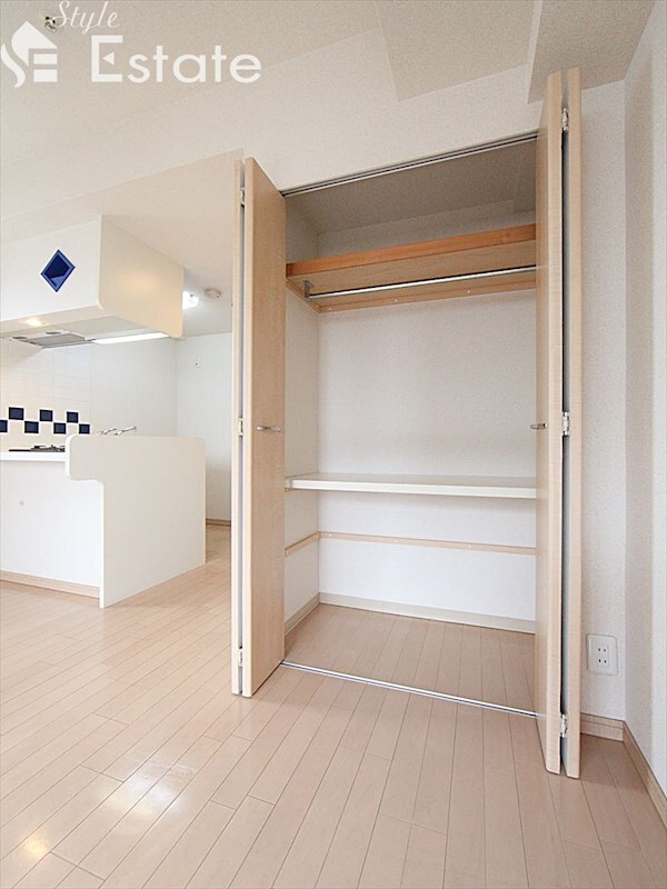 プレサンス新栄デコールの物件内観写真