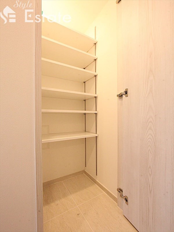 ヴェルデシア名駅南の物件内観写真