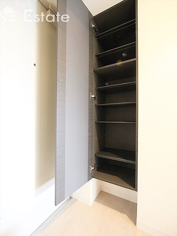 エスカルコートの物件内観写真